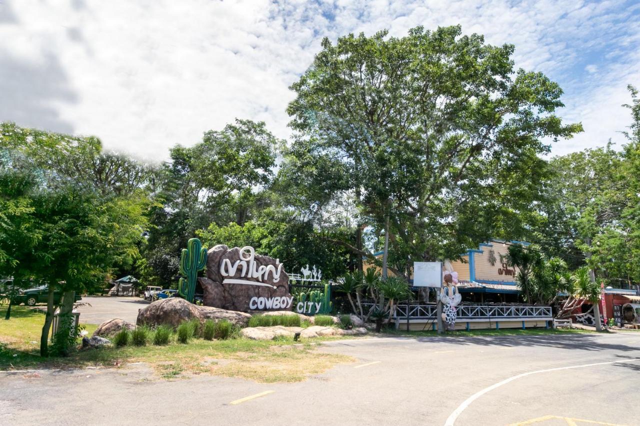 Capital O 1110 Khaoyai Cowboy City Resort Mu Si Exterior photo