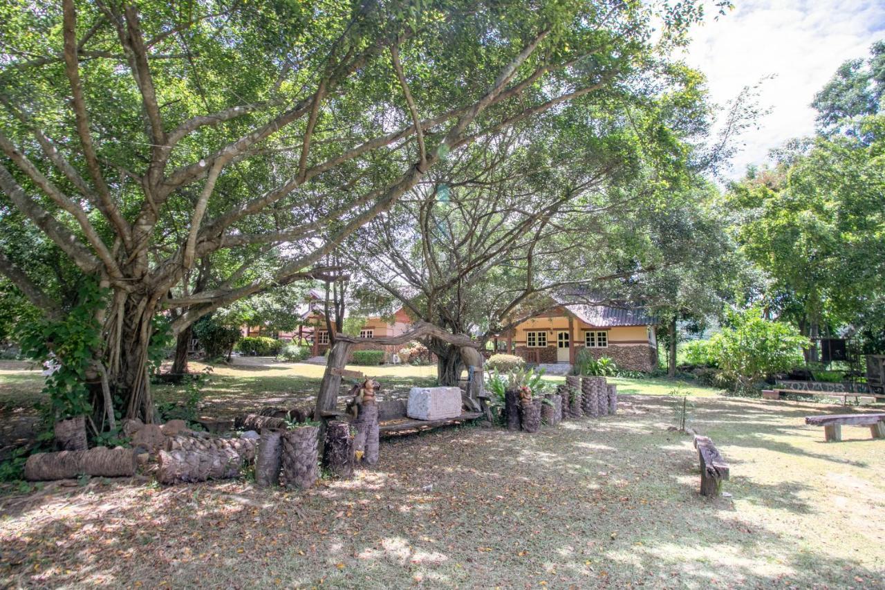 Capital O 1110 Khaoyai Cowboy City Resort Mu Si Exterior photo