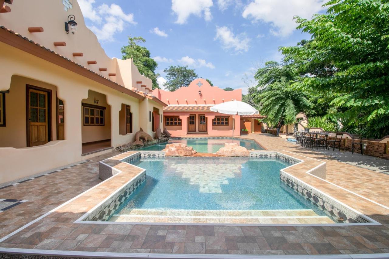 Capital O 1110 Khaoyai Cowboy City Resort Mu Si Exterior photo